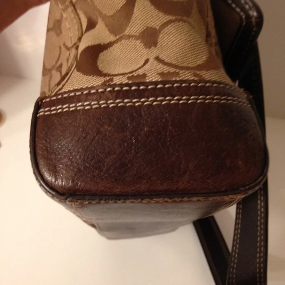Coach vintage y2k signature c brown shoulder bag